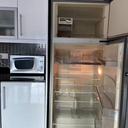 Lejlighed Hygge Flat With Heated Floors & Sunny Balcony!