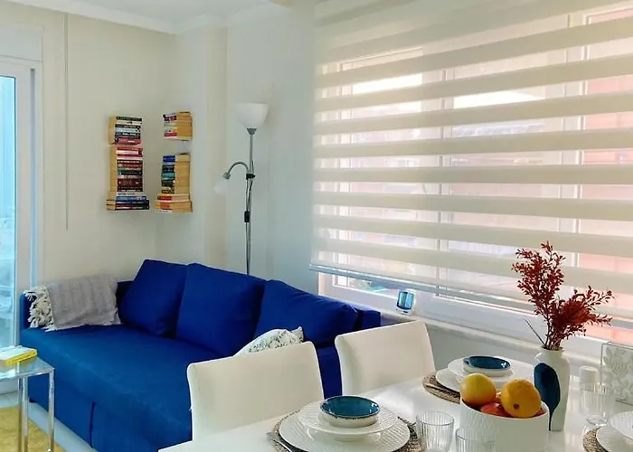 Hygge Flat With Heated Floors & Sunny Balcony! Appartement *