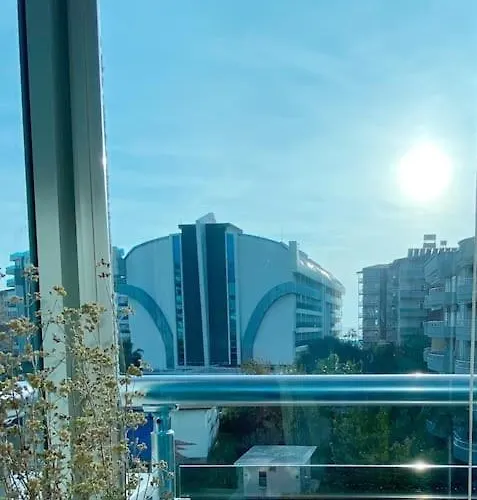 Hygge Flat With Heated Floors & Sunny Balcony! Apartament