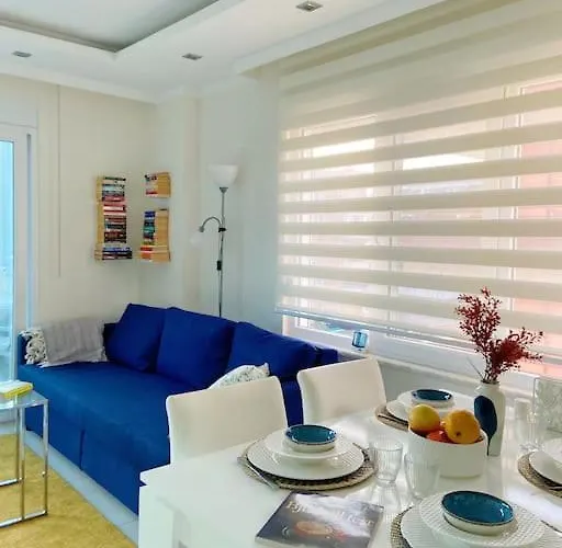 Hygge Flat With Heated Floors & Sunny Balcony! Appartement *